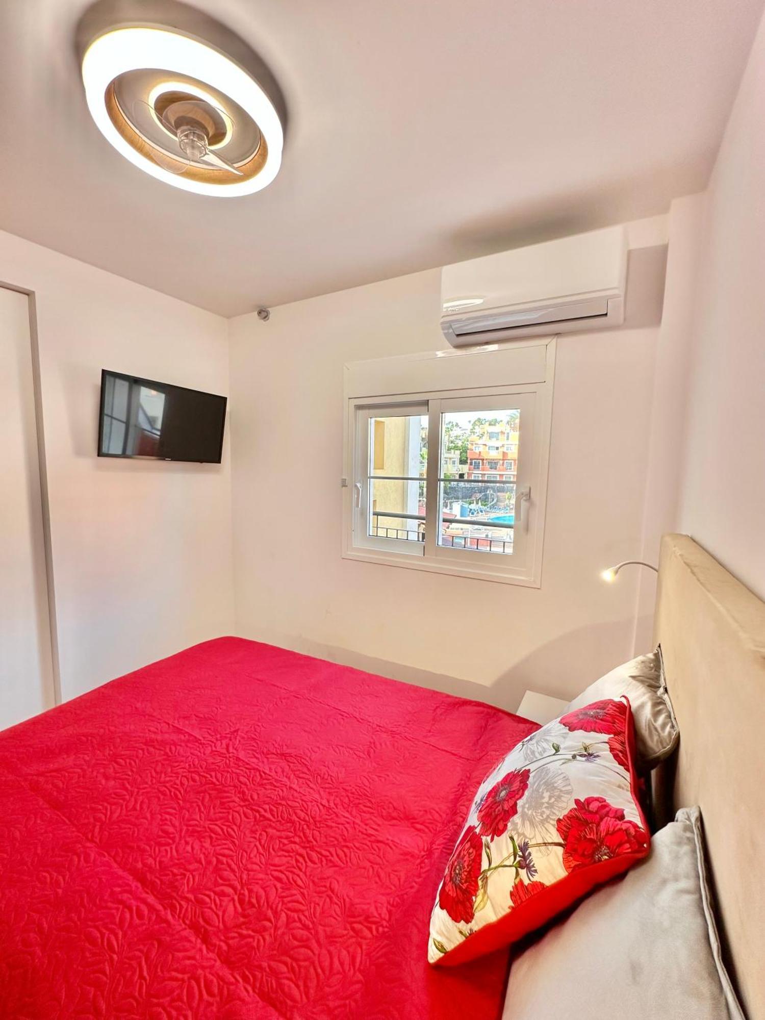 Sunset Apartment 2 & Heated Pool Los Cristianos  Exteriör bild