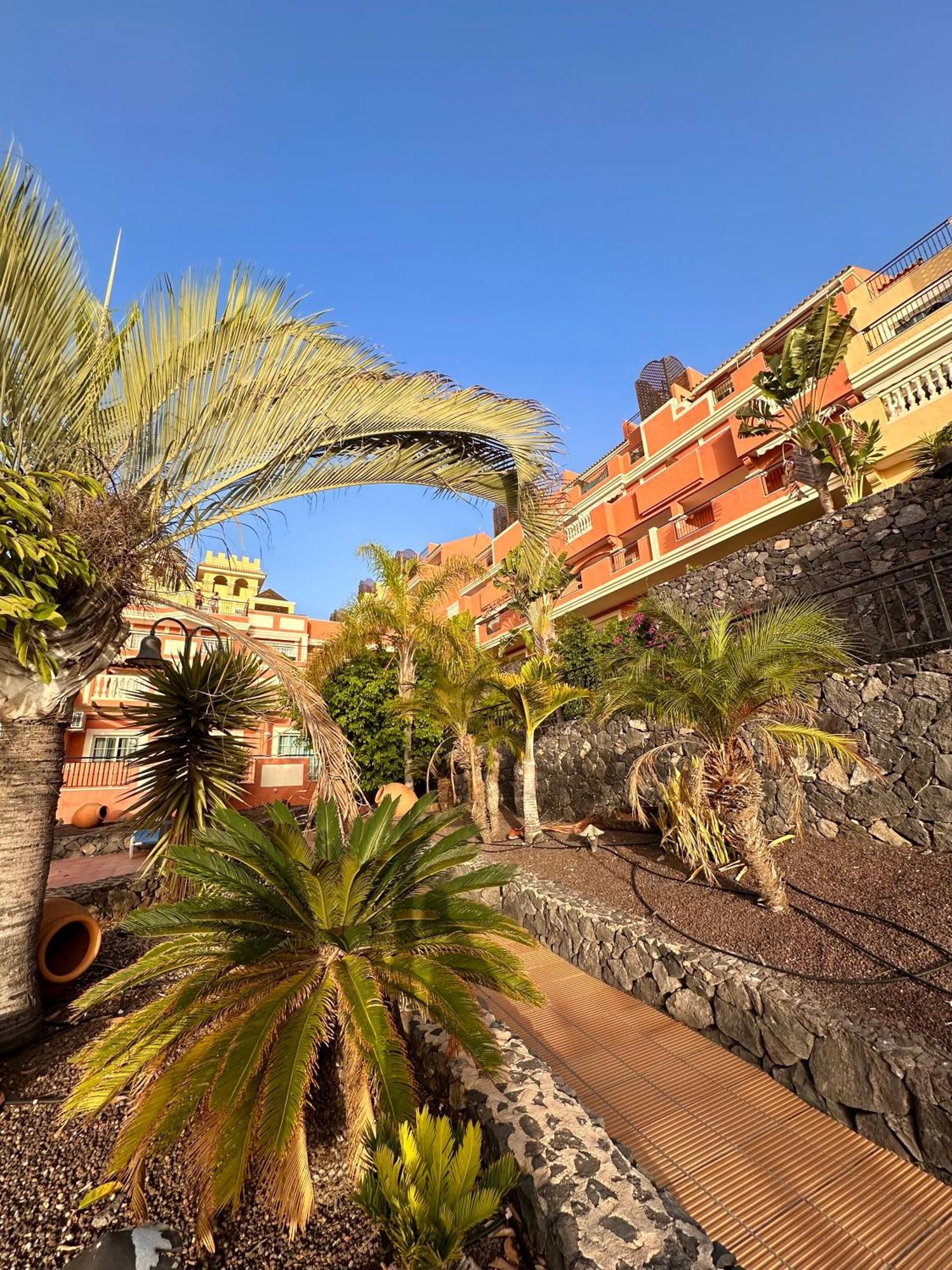 Sunset Apartment 2 & Heated Pool Los Cristianos  Exteriör bild