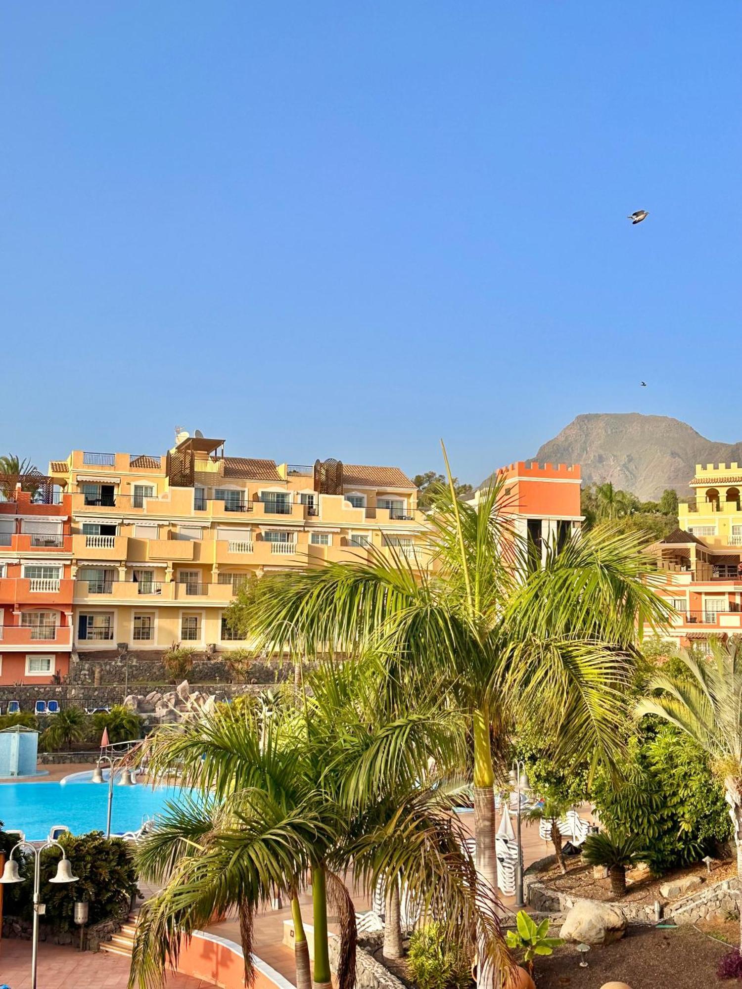 Sunset Apartment 2 & Heated Pool Los Cristianos  Exteriör bild