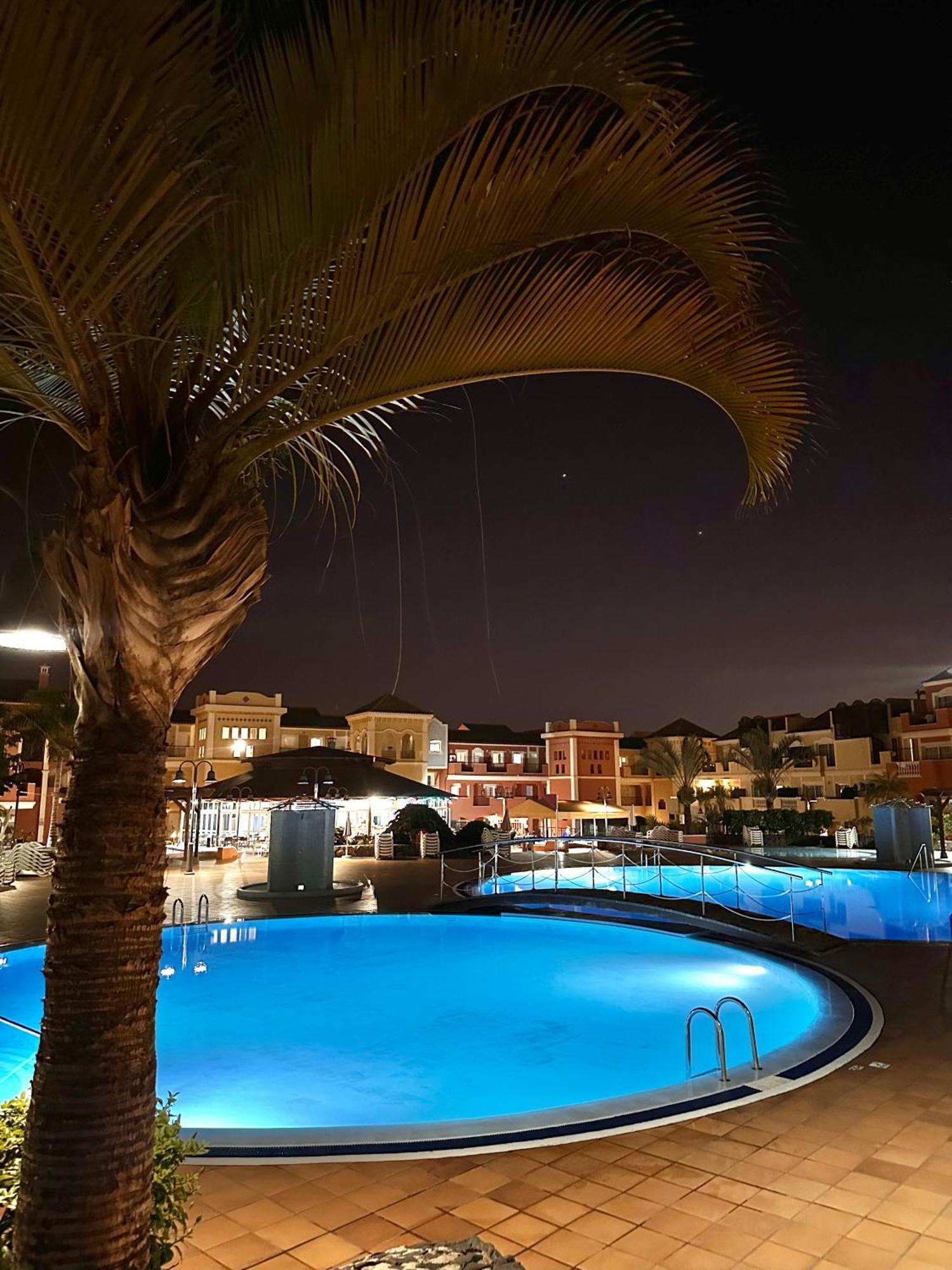 Sunset Apartment 2 & Heated Pool Los Cristianos  Exteriör bild